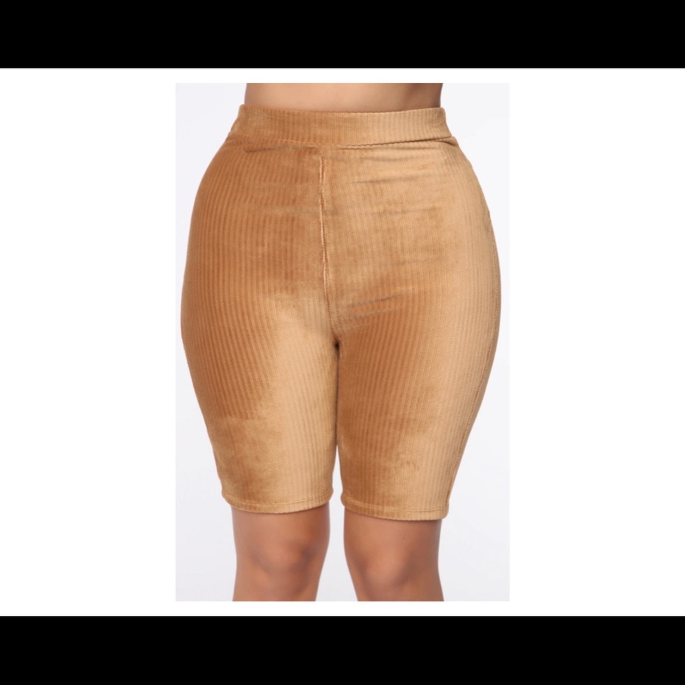 Fashion Nova Women’s Camel Velour Biker Shorts Size M